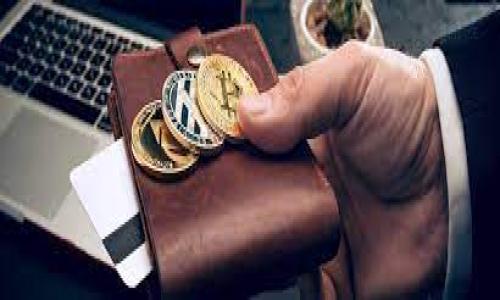 diaotiUSDT（泰达币）: 如何选择和使用加密钱包/diaoti
USDT, 加密钱包, 数字货币, 钱包安全, 钱包类型/guanjianci

近年来，加密货币的兴起让越来越多的人关注数字货币的交易与投资，其中USDT（泰达币）因其稳定性而备受青睐。然而，使用USDT进行交易和储存的安全性和便捷性，往往与选择合适的加密钱包分不开。本文将详细探讨USDT与加密钱包的关系，以及如何选择适合自己的钱包，确保资产的安全。

USDT是由Tether公司发行的一种稳定币，旨在将数字货币的波动性降到最低，与美元一比一锚定。用户在交易或投资USDT的同时，往往需要通过加密钱包来管理自己的数字资产。加密钱包不仅仅是存储代币的工具，更是管理个人资产安全的关键。在这篇文章中，我们将深入探讨选择USDT钱包时应考虑的多种因素，以及在使用过程中遇到的常见问题。

USDT与加密钱包的关系
加密钱包是用来存储和管理加密货币的工具。每个钱包都有一个公钥和私钥，公钥相当于收款地址，可以分享给他人接收资金，而私钥则是控制钱包资产的密钥，任何拥有私钥的人都可以操作钱包中的资产。对于USDT用户来说，选择合适的钱包至关重要，因为钱包的安全性直接影响到个人资产的安全。

除了安全性，加密钱包还涉及便利性和功能性。不同类型的钱包提供了不同的服务，使用者在选择时需要考虑到自己的使用需求。比如，有的用户会偏好移动设备上的钱包，因其便捷性，而有的用户则可能更注重桌面钱包的安全性。

如何选择USDT钱包
在选择USDT钱包时，有几个关键因素需要考虑：
ul
    listrong安全性：/strong安全性是选择钱包时最重要的因素之一。用户应确保钱包采用了强加密技术以及多重身份验证机制。确保私钥的安全也是非常重要的，尽量避免将私钥保存在在线环境中。/li
    listrong类型：/strong加密钱包主要分为热钱包和冷钱包。热钱包是在线钱包，便于交易和访问，但相对不够安全；冷钱包则是离线冷存储，安全性高，适合长期储存。/li
    listrong用户体验：/strong选择一个界面友好、操作简单的钱包，可以大大提高使用体验。特别是对于初学者，简单易用的钱包能更好地帮助其入门。/li
    listrong支持的币种：/strong确保所选钱包支持USDT以及其他你可能需要交易或持有的数字货币。/li
    listrong社区评价：/strong通过查看在线评论和用户反馈，了解钱包的信任度和用户满意度也是很重要的。/li
/ul

USDT钱包的类型
根据使用场景和安全要求，加密钱包可分为以下几种类型：

h4热钱包/h4
热钱包指的是与互联网连接的钱包，通常使用方便，适合频繁交易的用户。热钱包包括网页钱包、桌面钱包和某些移动钱包。这类钱包的优点是快速便捷，但相对风险较高，因为它们总是在线，容易受到黑客攻击和病毒侵害。

h4冷钱包/h4
冷钱包是指不与互联网连接的钱包，安全性很高，适合长期存储资产。冷钱包有硬件钱包和纸钱包两种形式。硬件钱包通过专用设备来存储私钥，而纸钱包则是把私钥和公钥打印在纸上。这类钱包的缺点是使用不够灵活，转账时需要将私钥导入到热钱包来完成。

如何确保USDT钱包的安全性
保障钱包安全不仅依赖于选择合适的钱包类型，还需采取一些额外措施：
ul
    listrong使用强密码：/strong创建复杂的密码，并定期更新，结合字母、数字和特殊符号。/li
    listrong启用双重认证：/strong许多钱包提供双重认证功能，建议启用此项以增加安全性。/li
    listrong谨慎分享信息：/strong不要轻易相信任何人，也不要在公开场合分享有关钱包的私钥信息。/li
    listrong进行定期备份：/strong定期备份.wallet文件和助记词，确保在数据丢失时能够找回。/li
/ul

常见问题解答

h4问题一：USDT如何转账到其他钱包？/h4
转账USDT到其他钱包的步骤如下：
ol
    listrong登录钱包：/strong首先，登录你的加密钱包，确保你已经连接到互联网。/li
    listrong选择转账功能：/strong在钱包界面中寻找“发送”或“转账”选项，通常在主页面都能找到。/li
    listrong输入接收地址：/strong输入你想要转账到的接收地址，确保检查地址的准确性，避免因为地址错误导致资产丢失。/li
    listrong输入转账金额：/strong在对应框中输入你希望发送的USDT数量。/li
    listrong确认转账：/strong检查所有信息确保无误后，确认转账，部分钱包可能会提示输入密码或者双重认证。/li
/ol
转账过程完成后，你可以在钱包的交易记录中查看交易状态。

h4问题二：如果丢失了钱包的私钥怎么办？/h4
丢失私钥将导致无法访问钱包和其中的资产。如果没有备份，可能会导致资产永久损失。以下是一些应对措施：
ul
    listrong检查备份：/strong如果你进行了私钥或助记词的备份，立即查找和恢复。/li
    listrong联系支持：/strong某些钱包提供技术支持，可以询问是否有办法恢复账户，但成功几率较低。/li
    listrong学习教训：/strong无论如何，丢失私钥后要吸取经验教训，将来务必对私钥进行妥善存储和备份。/li
/ul

h4问题三：如何判断USDT钱包是否被盗？/h4
若你怀疑USDT钱包被盗，可以通过以下方式进行判断：
ul
    listrong查看交易记录：/strong登录你的钱包，检查最近的交易，是否有未经授权的资金转出。/li
    listrong钱包访问历史：/strong一些钱包提供访问记录，可以查看是否存在异常登录。/li
    listrong账户连接的设备：/strong确保没有其他设备未经授权同时登录到你的钱包。/li
/ul
如果确定账户已被盗，应立刻更改密码并联系钱包服务商，尝试冻结账户以防止进一步损失。

h4问题四：USDT价格波动大，如何保障自己的资产？/h4
虽然USDT作为稳定币，其价值通常与美元持平，但在市场极端情况下（如大规模抛售或市场信心丧失）可能也会发生波动。保障资产的措施包括：
ul
    listrong定期监控市场：/strong定期检查市场动态，及时了解USDT的稳定性和市场状况。/li
    listrong合理分配资产：/strong根据自己的风险承受能力，合理配置资产，将一部分资金转入其他安全的资产中。/li
    listrong使用保值工具：/strong可以考虑使用一些金融工具来对冲风险，如期权合约等，来减少波动风险带来的损失。/li
/ul

h4问题五：哪些错误操作会导致USDT钱包被黑客攻击？/h4
很多用户因操作不当而导致钱包被黑客攻击，以下是一些常见错误：
ul
    listrong使用不安全的网络：/strong避免在公共Wi-Fi或不安全的网络环境下访问钱包，黑客容易通过网络攻击窃取私钥和账户信息。/li
    listrong点击可疑链接：/strong在浏览器中点击未知来源的链接，或者打开可疑邮件，为黑客提供了可乘之机。/li
    listrong下载不明应用：/strong确保从正规渠道下载钱包应用，避免下载恶意软件。/li
/ul

总结而言，USDT钱包的选择与安全性是每位加密货币投资者不可忽视的重要问题。通过合理的选择与操作，能够有效保护个人资产，减少风险。